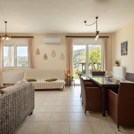 Villa Melenia For Family Holidays By The Beach อาเยีย เปลาเยีย ภายนอก รูปภาพ