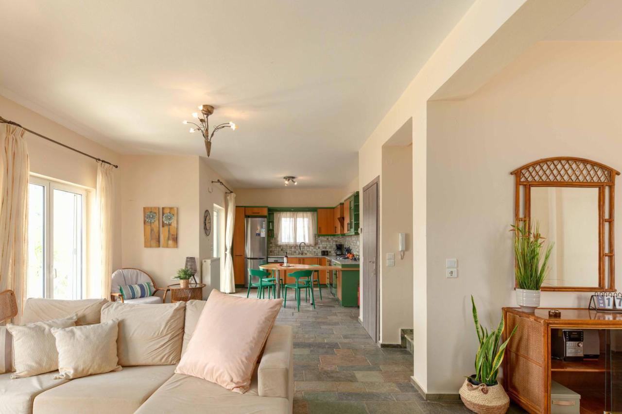 Villa Melenia For Family Holidays By The Beach อาเยีย เปลาเยีย ภายนอก รูปภาพ
