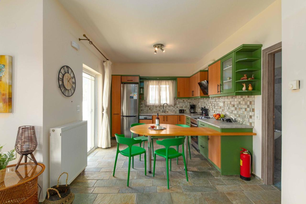 Villa Melenia For Family Holidays By The Beach อาเยีย เปลาเยีย ภายนอก รูปภาพ