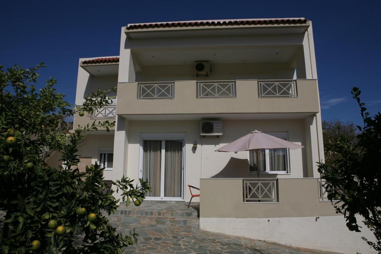 Villa Melenia For Family Holidays By The Beach อาเยีย เปลาเยีย ภายนอก รูปภาพ