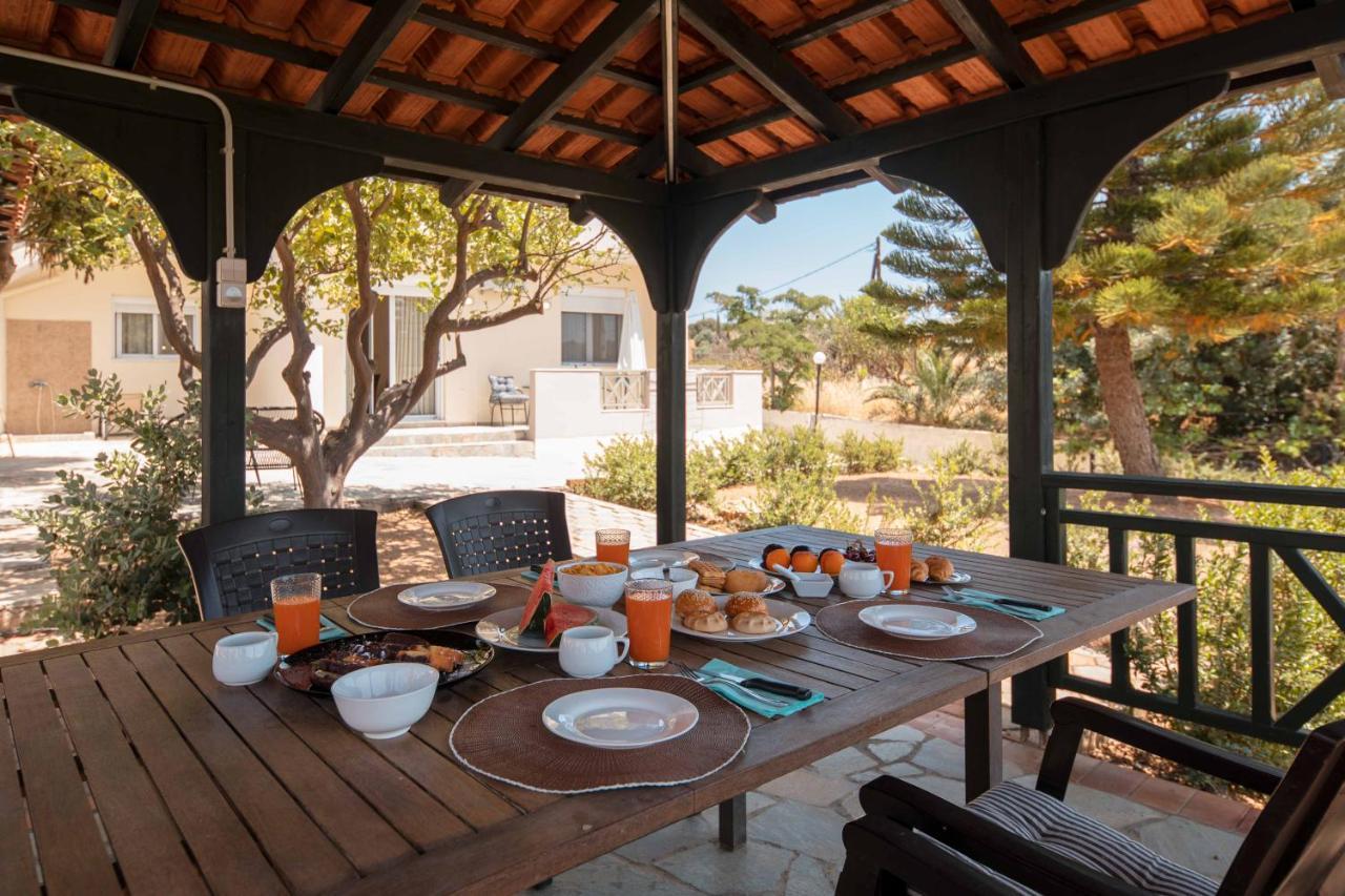 Villa Melenia For Family Holidays By The Beach อาเยีย เปลาเยีย ภายนอก รูปภาพ