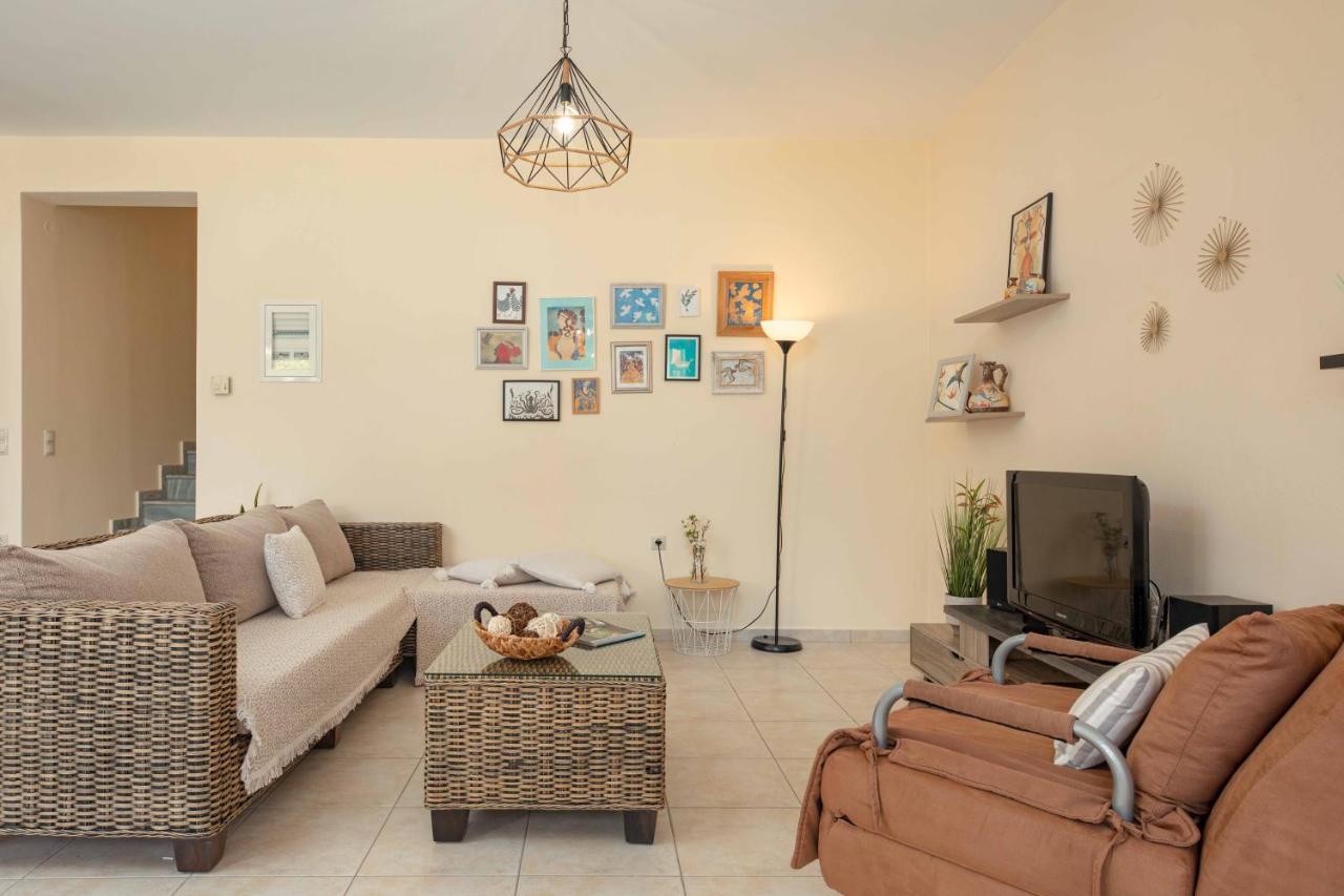 Villa Melenia For Family Holidays By The Beach อาเยีย เปลาเยีย ภายนอก รูปภาพ