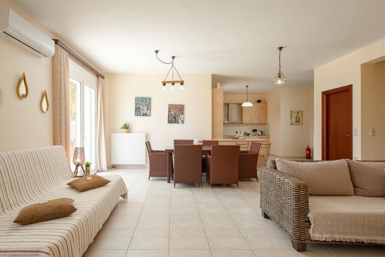 Villa Melenia For Family Holidays By The Beach อาเยีย เปลาเยีย ภายนอก รูปภาพ
